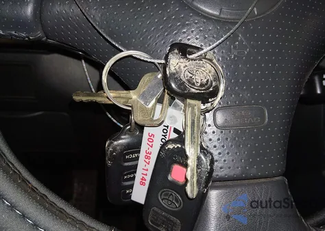 2003 Toyota Matrix Xr z USA, uszkodzony, nr VIN 2T1KR32E13C164831